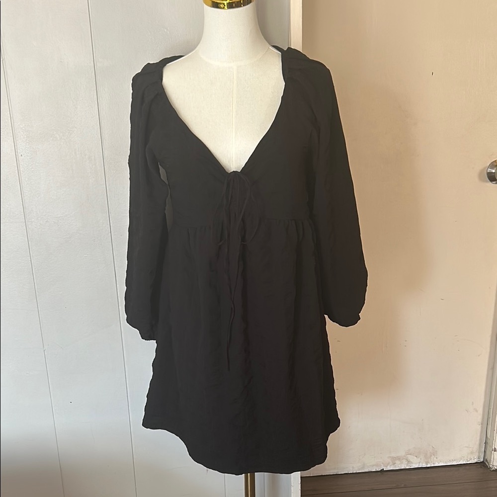 Crescent Black Long Sleeve Dress